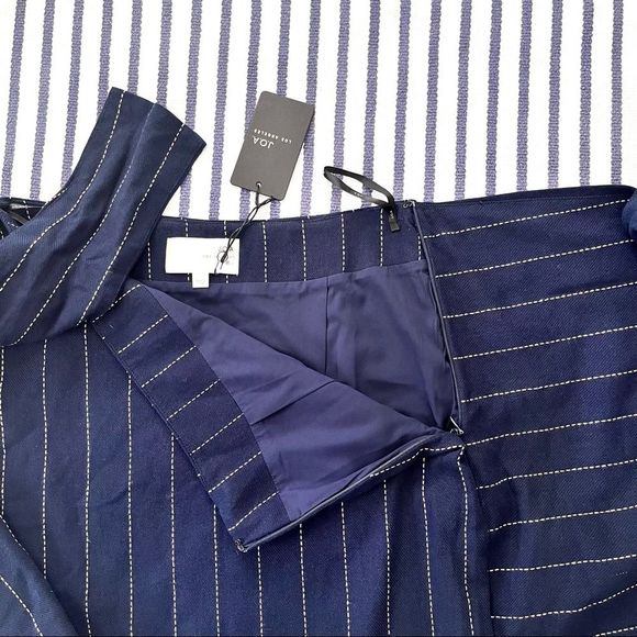 J.O.A Navy Pinstripe Tie Wrap Mini Skirt Medium - Picture 6 of 7